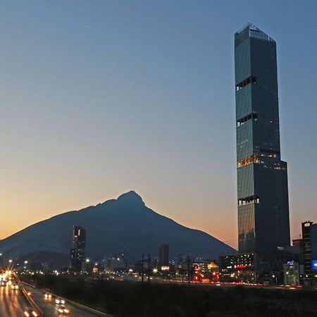 Hilton Garden Inn Monterrey Obispado Kültér fotó