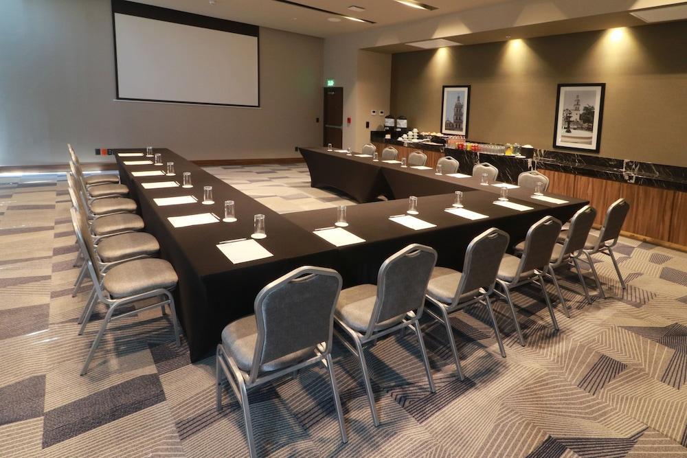 Hilton Garden Inn Monterrey Obispado Kültér fotó
