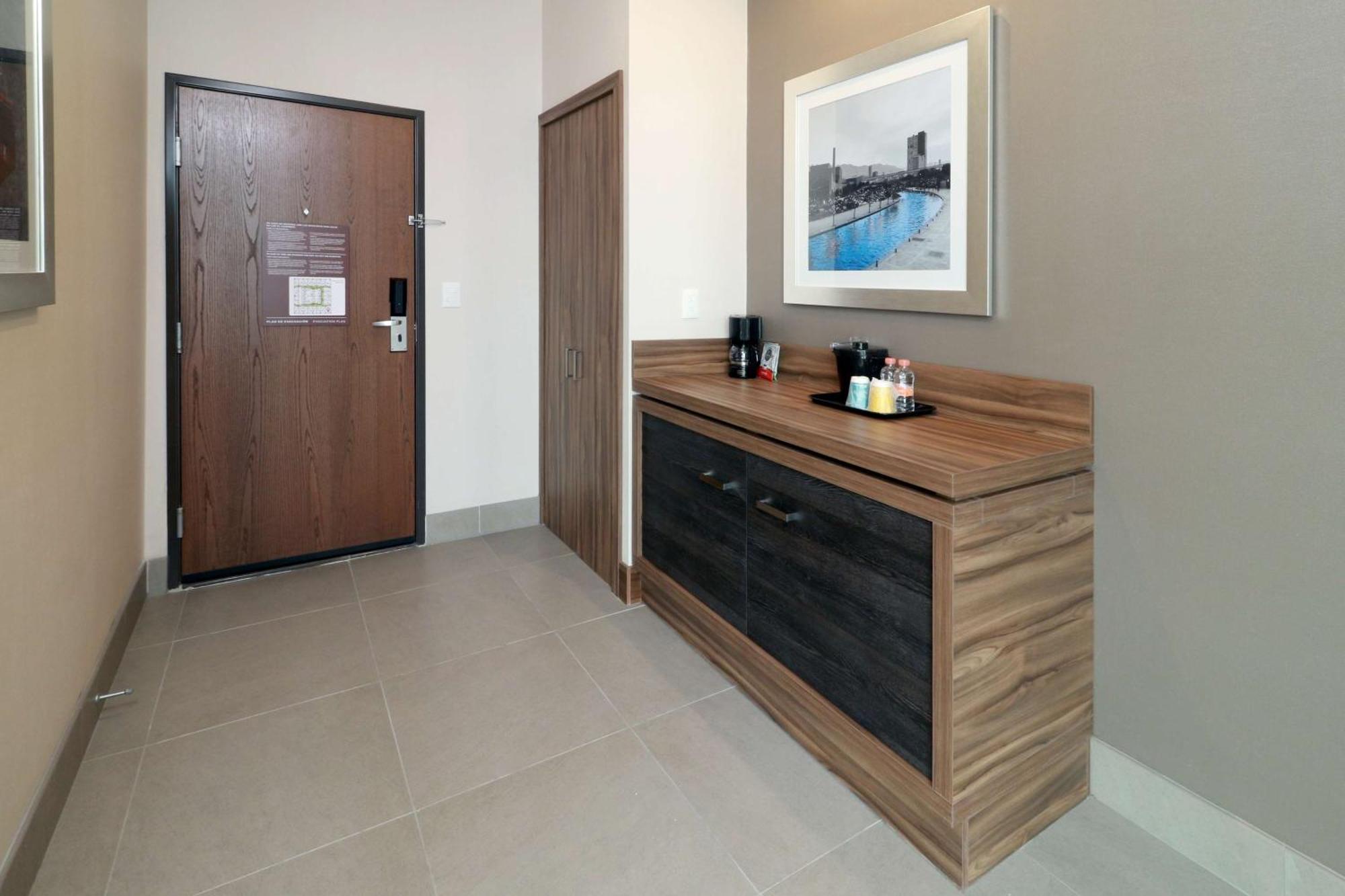 Hilton Garden Inn Monterrey Obispado Kültér fotó